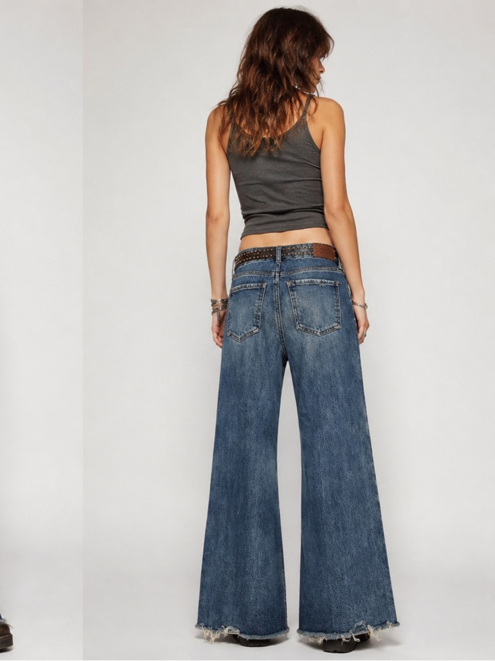 Kut from the Kloth Wide-Leg Blue 70’s Wide Leg Denim Jeans - Picture 2 of 9